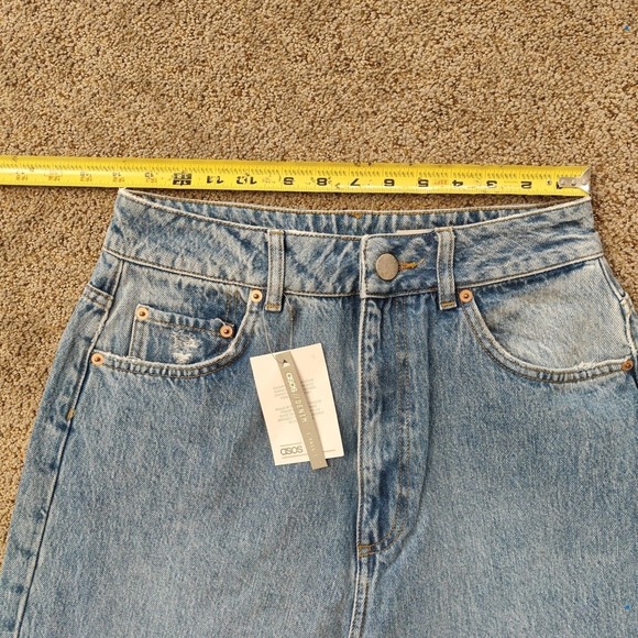 ASOS DESIGN High Waisted Mom Jeans Light Wash Cotton Denim Size 28T - Picture 6 of 12